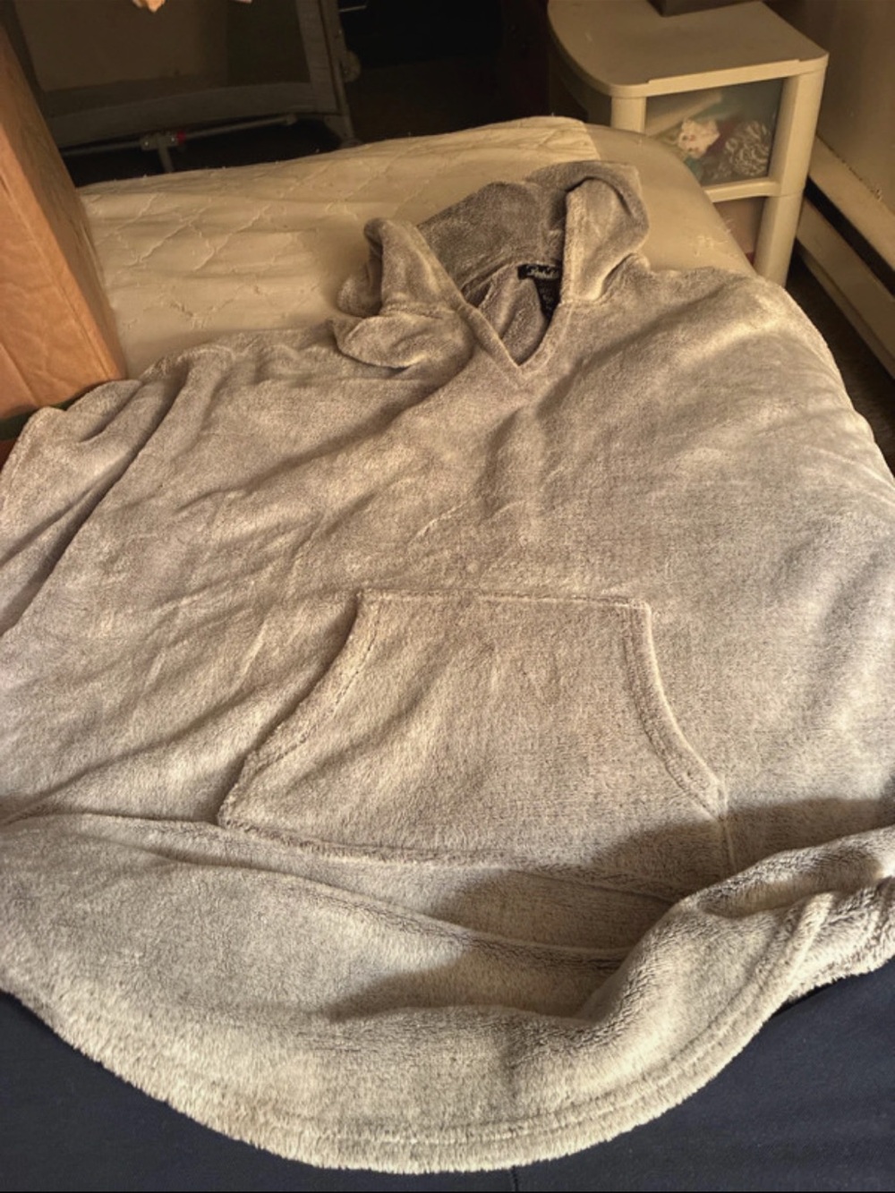 Rene Rofe Plush Hooded Robe Poncho in Light Gray